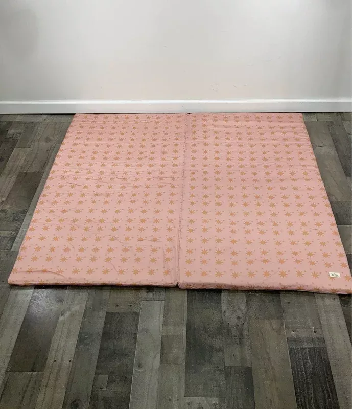 Toki Kids Mega Padded Play Mat 55″ x 55″, Starburst